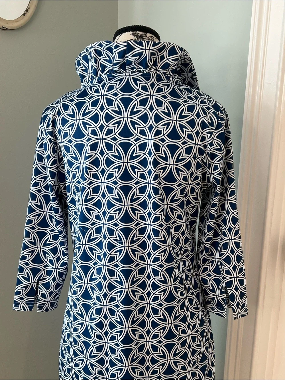Gretchen Scott jersey ruffneck | navy & white geometric Ring Toss pattern |SZ S - Picture 7 of 13